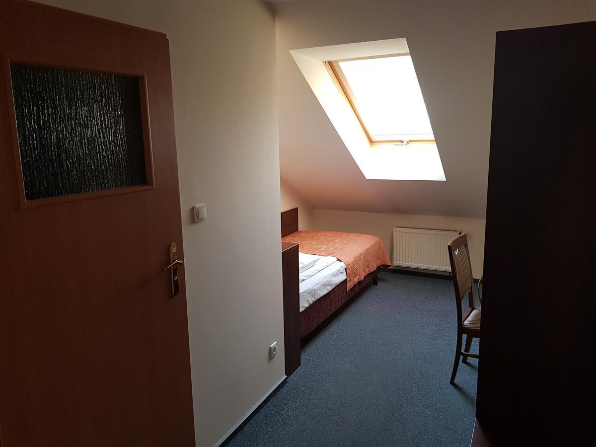 Hotel Panorama Ostrowiec Świętokrzyski Esterno foto