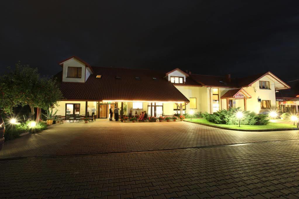 Hotel Panorama Ostrowiec Świętokrzyski Esterno foto
