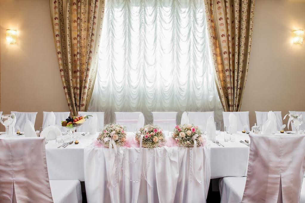 Hotel Panorama Ostrowiec Świętokrzyski Esterno foto